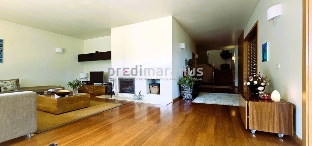 Moradia T7 para Venda em Telões Foto 5