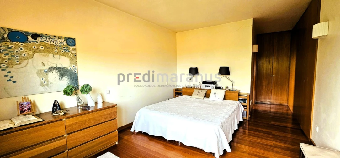 Moradia T7 para Venda em Telões Foto 13