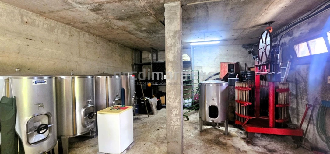Moradia T7 para Venda em Telões Foto 26