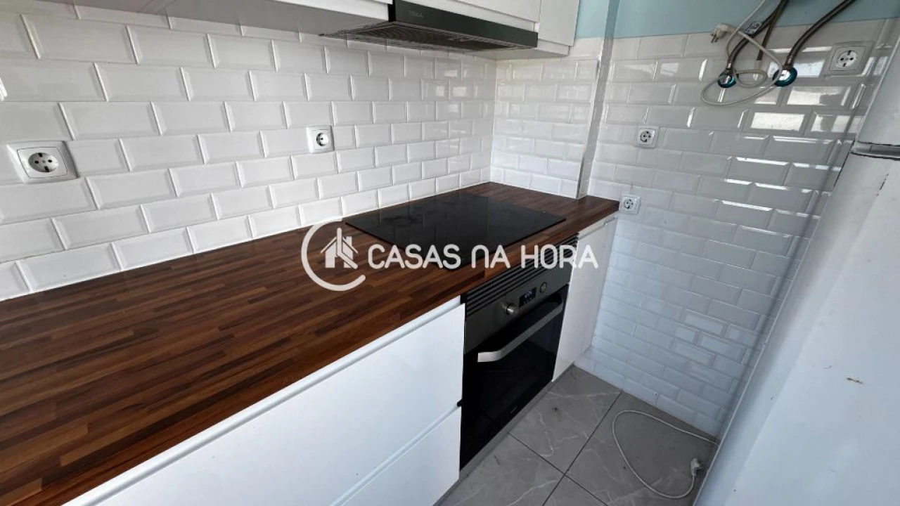 Apartamento T3 para Venda em Laranjeiro e Feijó Foto 3