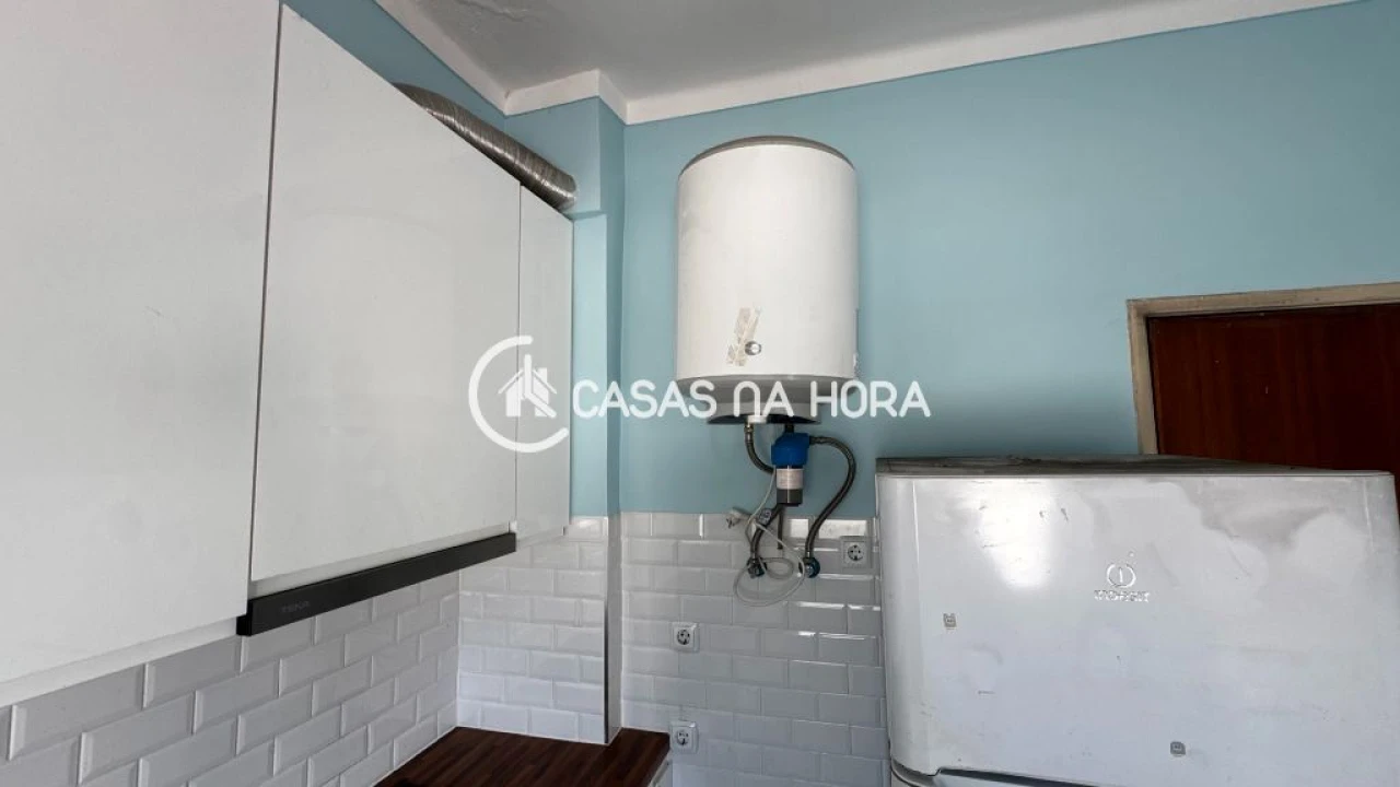 Apartamento T3 para Venda em Laranjeiro e Feijó Foto 4