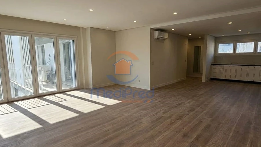Apartamento T2 para Venda em Ramada e Caneças