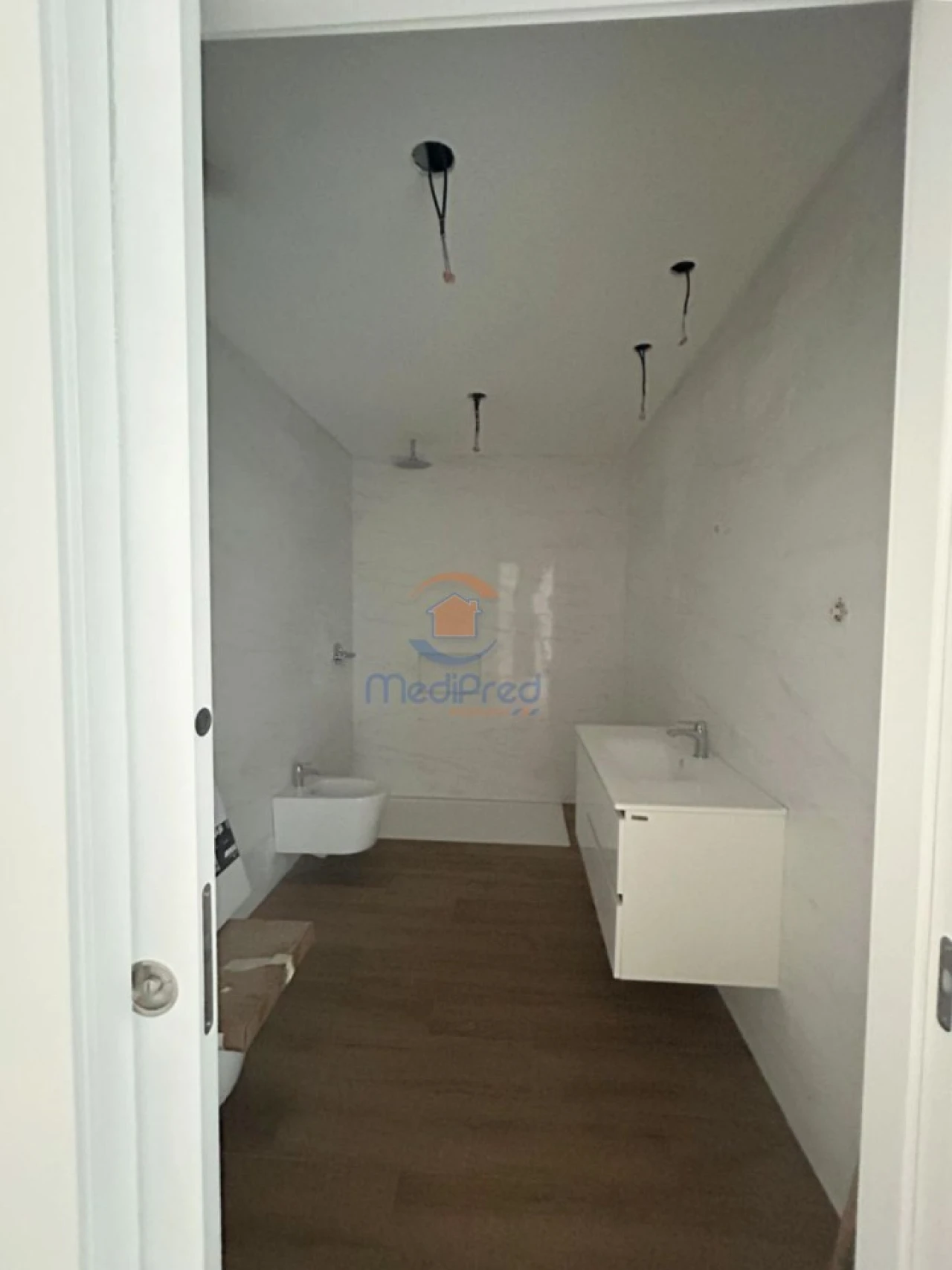 Apartamento T2 para Venda em Ramada e Caneças Foto 4