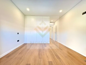 Moradia T4 para Venda em Esmoriz
