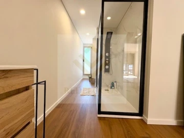 Moradia T4 para Venda em Esmoriz
