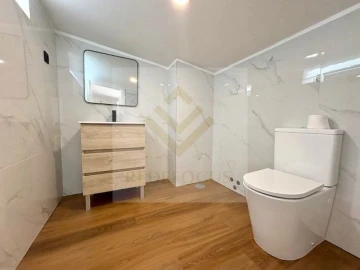 Moradia T4 para Venda em Esmoriz