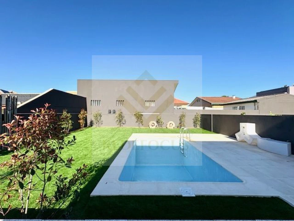 Moradia T4 para Venda em Esmoriz Foto 52