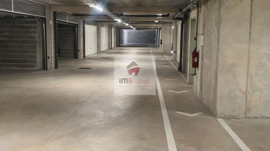 Garagem para Venda em Canidelo