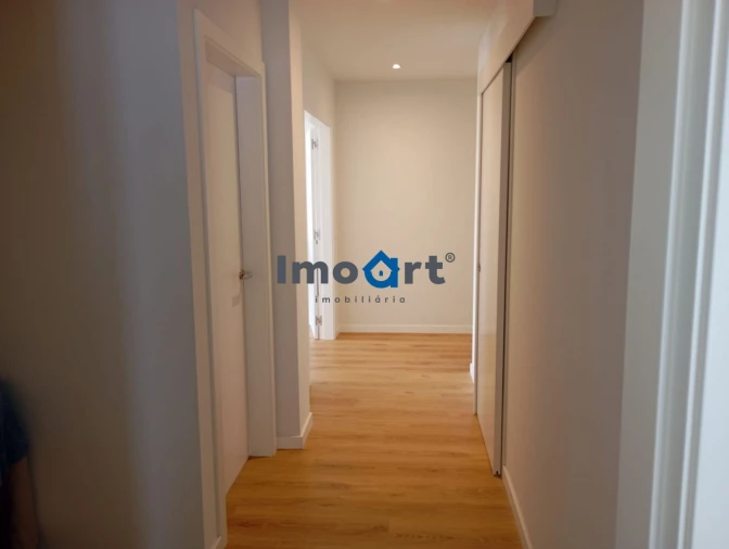 Apartamento T2 para Venda em Gião Foto 27