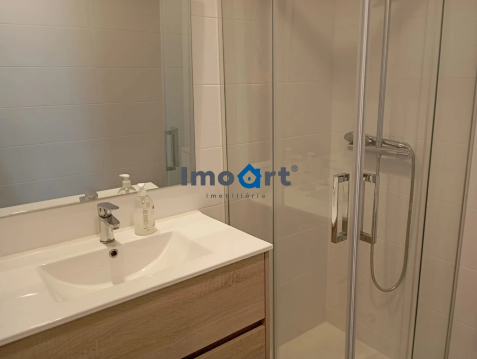 Apartamento T2 para Venda em Gião Foto 18