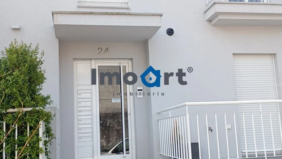 Apartamento T2 para Venda em Gião
