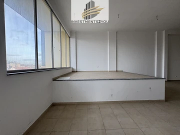 Loja para Venda em Torres Novas (Santa Maria, Salvador e Santiago)