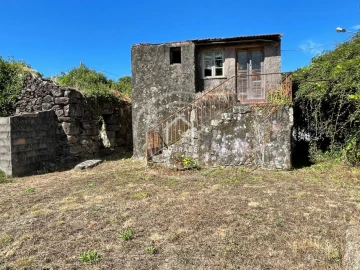 Moradia T3 para Venda em Romarigães