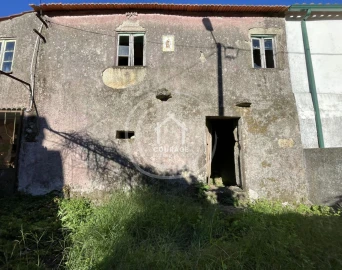 Moradia T3 para Venda em Romarigães