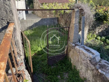 Moradia T3 para Venda em Romarigães