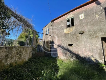 Moradia T3 para Venda em Romarigães