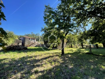 Moradia T3 para Venda em Romarigães