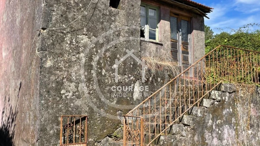 Moradia T3 para Venda em Romarigães