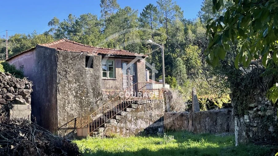 Moradia T3 para Venda em Romarigães