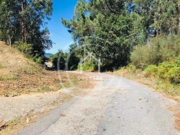 Terreno para Venda em Paredes de Coura e Resende