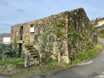Moradia T2 para Venda em Insalde e Porreiras