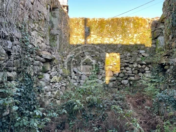 Moradia T2 para Venda em Insalde e Porreiras