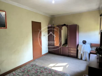 Moradia T3 para Venda em Agualonga
