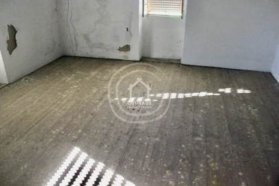 Moradia T3 para Venda em Insalde e Porreiras