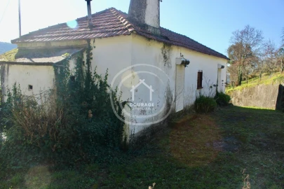 Moradia T3 para Venda em Insalde e Porreiras