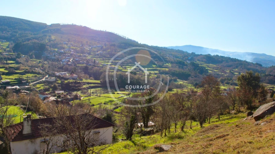 Moradia T3 para Venda em Insalde e Porreiras