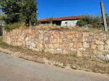 Terreno para Venda em Arcozelo