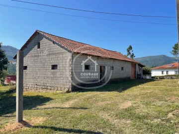 Terreno para Venda em Arcozelo