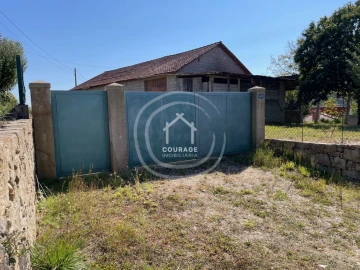 Terreno para Venda em Arcozelo