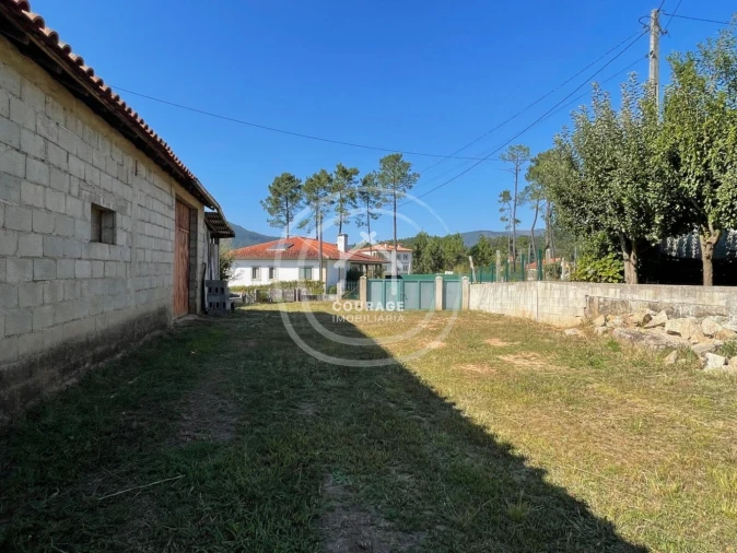 Terreno para Venda em Arcozelo Foto 7