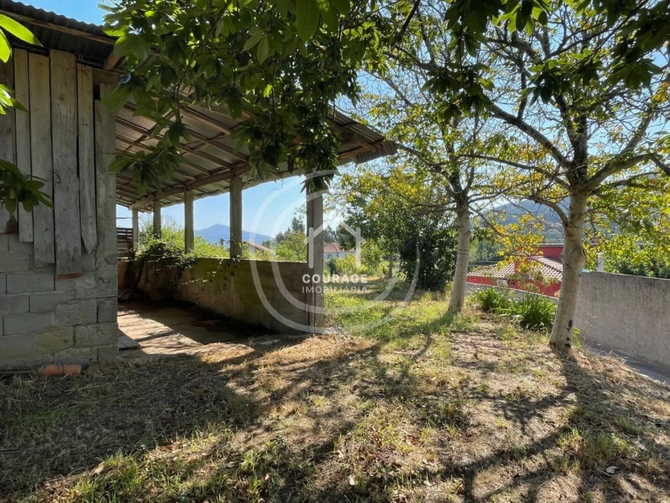 Terreno para Venda em Arcozelo Foto 4