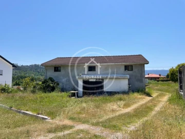 Loja para Venda em Romarigães