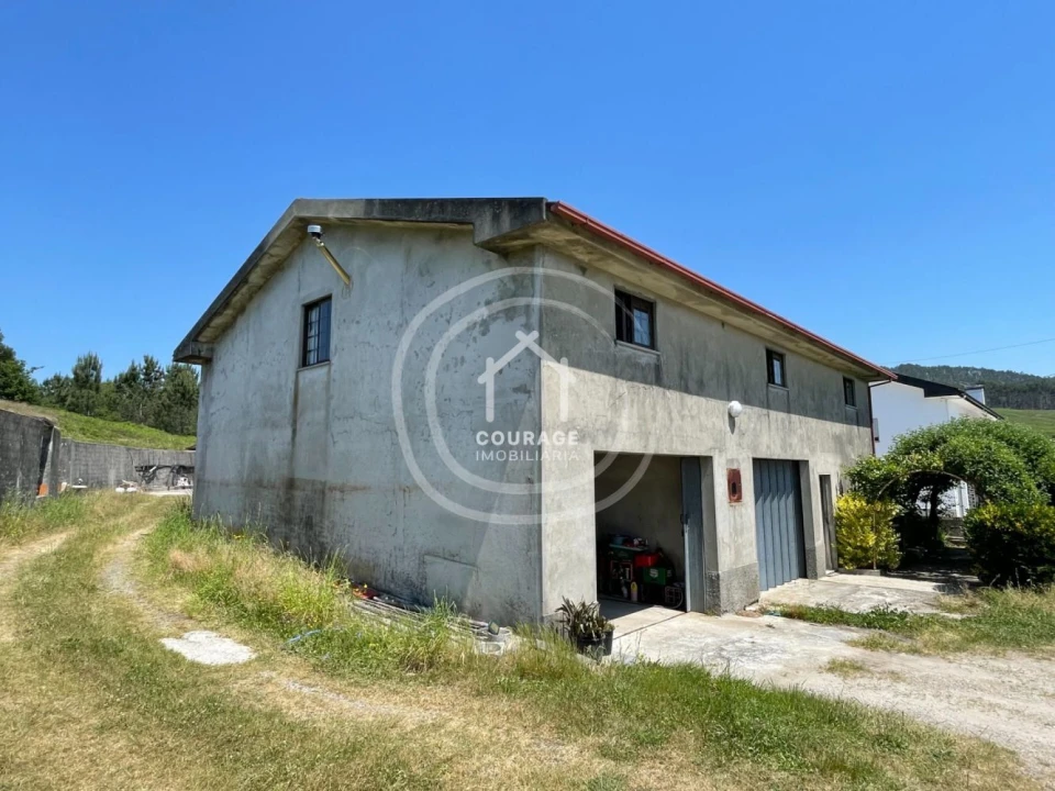 Loja para Venda em Romarigães Foto 12