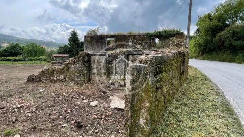 Moradia T3 para Venda em Candemil e Gondar