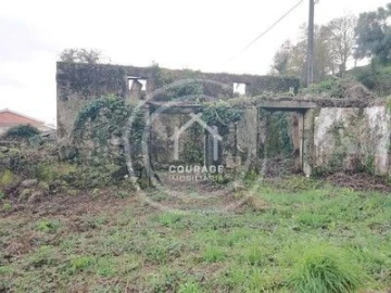 Moradia T3 para Venda em Candemil e Gondar