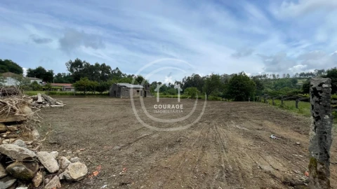 Moradia T3 para Venda em Candemil e Gondar