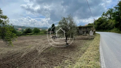 Moradia T3 para Venda em Candemil e Gondar