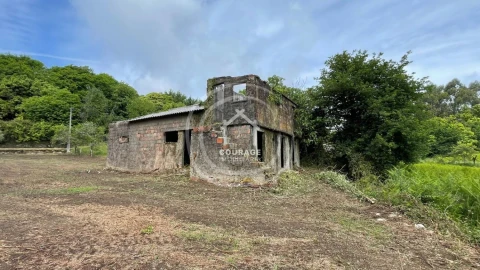 Moradia T3 para Venda em Candemil e Gondar