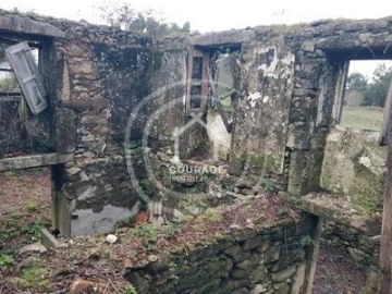Moradia T3 para Venda em Candemil e Gondar