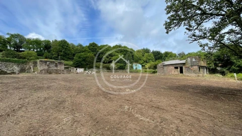 Moradia T3 para Venda em Candemil e Gondar