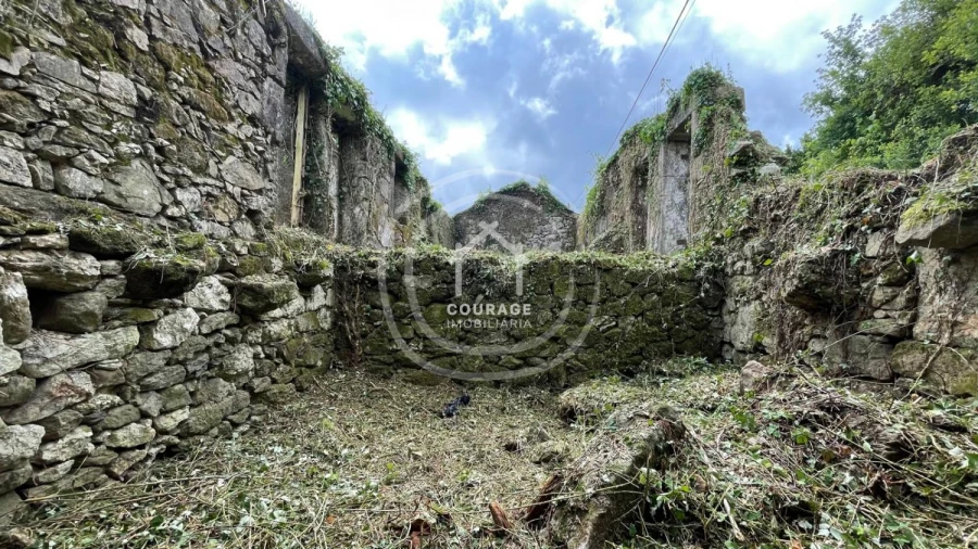Moradia T3 para Venda em Candemil e Gondar Foto 17