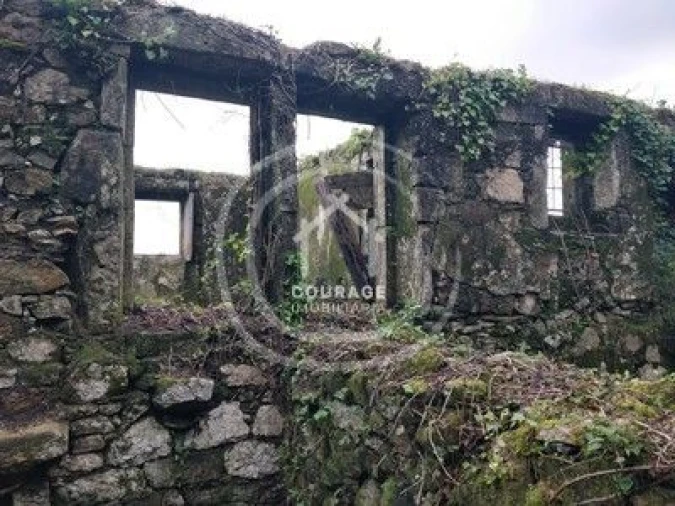 Moradia T3 para Venda em Candemil e Gondar Foto 22
