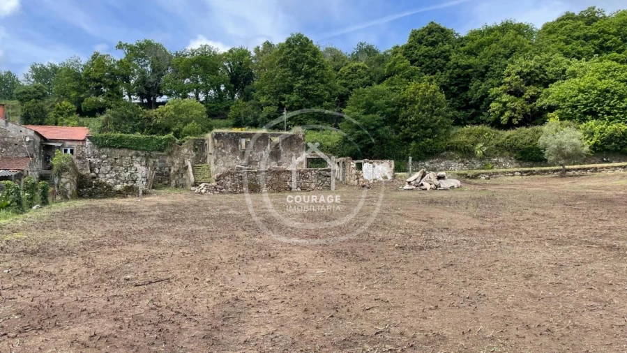 Moradia T3 para Venda em Candemil e Gondar Foto 11