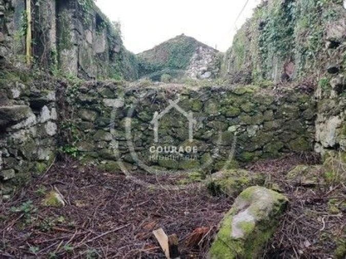 Moradia T3 para Venda em Candemil e Gondar Foto 23
