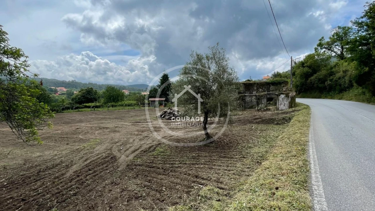 Moradia T3 para Venda em Candemil e Gondar Foto 12