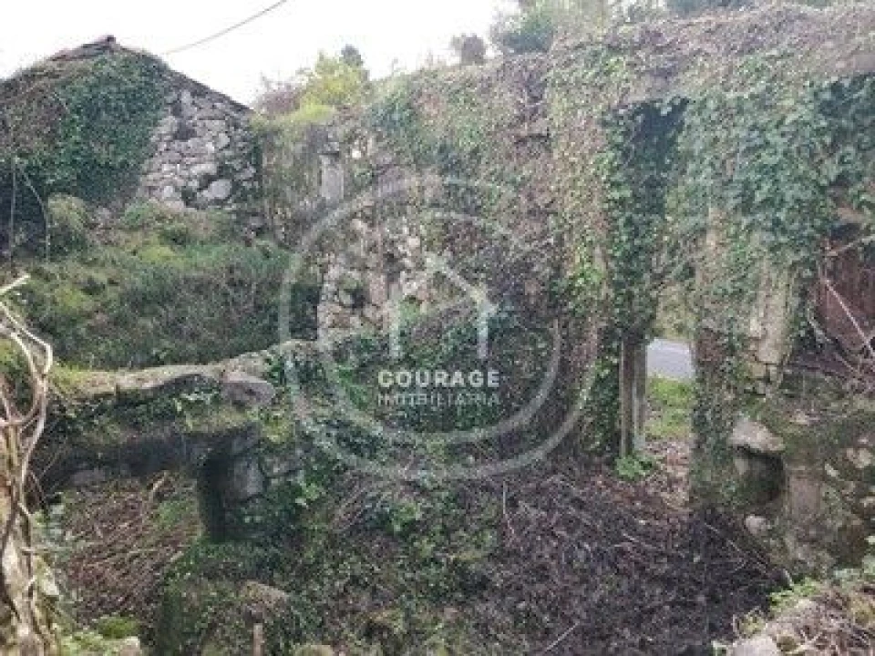 Moradia T3 para Venda em Candemil e Gondar Foto 11